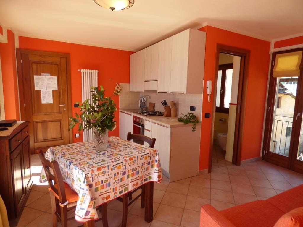 Casale Fe-Wo - Appartamenti Con Vista Lago Cannero Riviera Zimmer foto